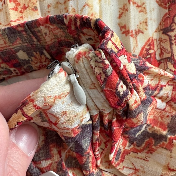 Rare Anthropologie Akemi & Kin Floral Red, Orange and Cream Skirt - Size M - NWT - Picture 7 of 7